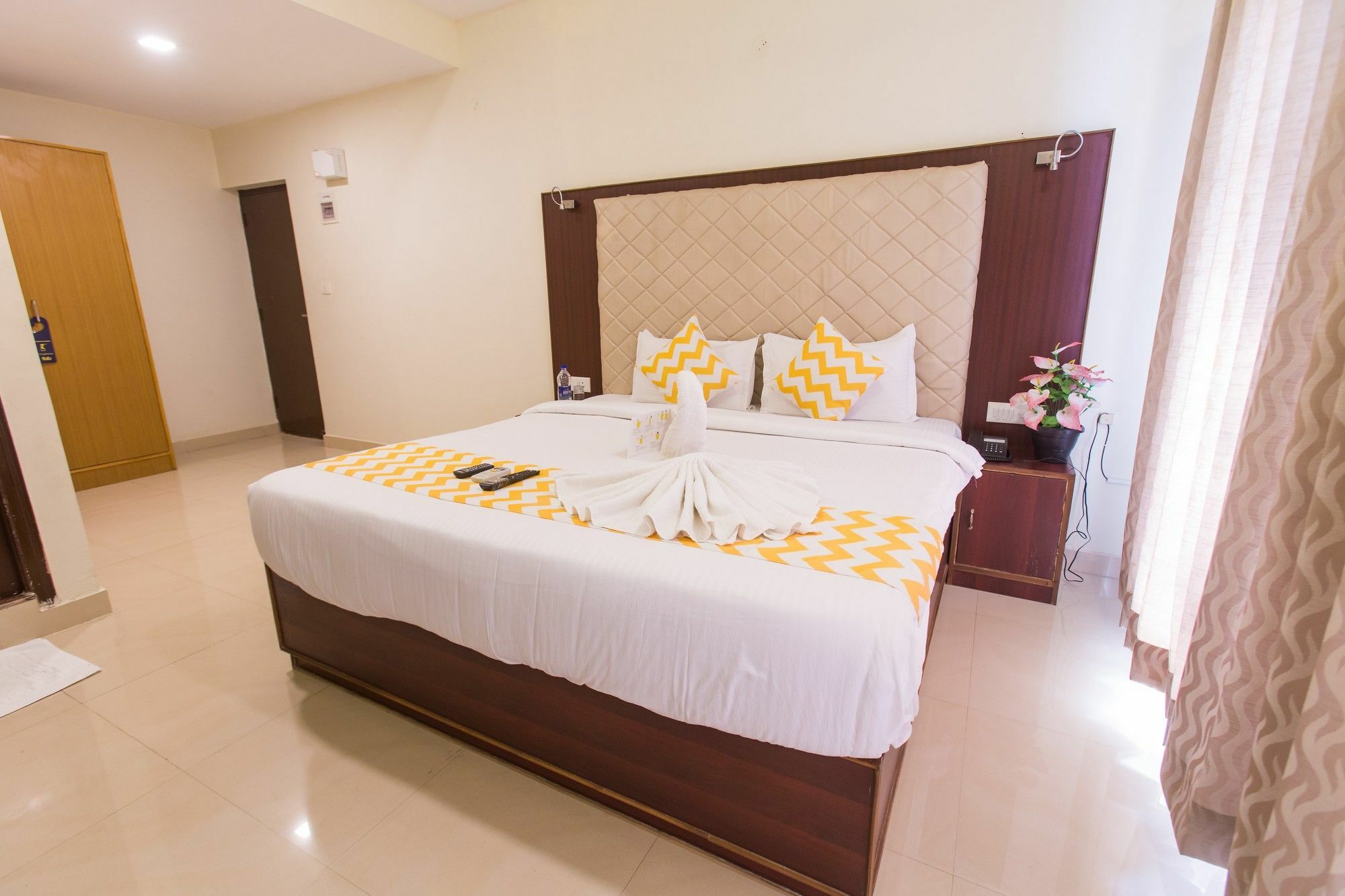 Fabhotel Millenium Stay Indiranagar Bangalore Exterior foto